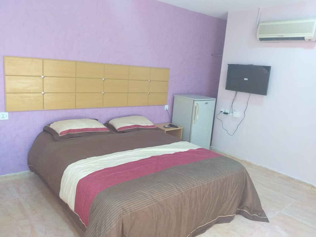 Moon Beach Hotel主图