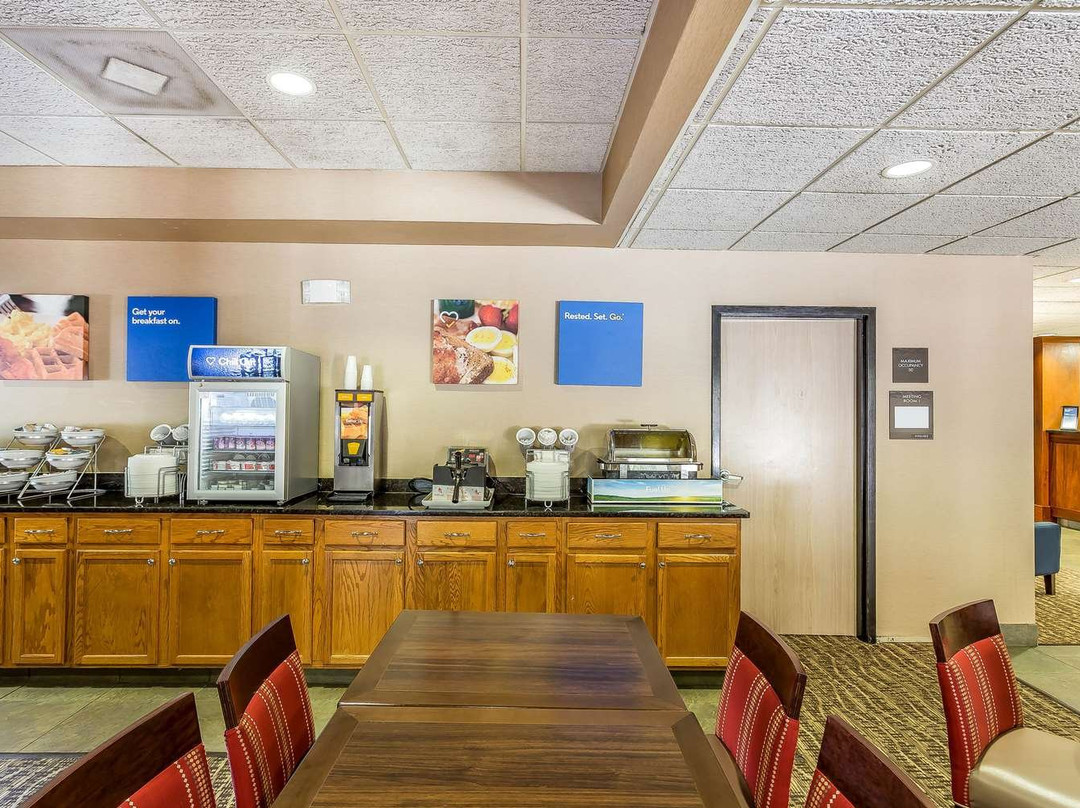 Quality Inn Summerville-Charleston主图
