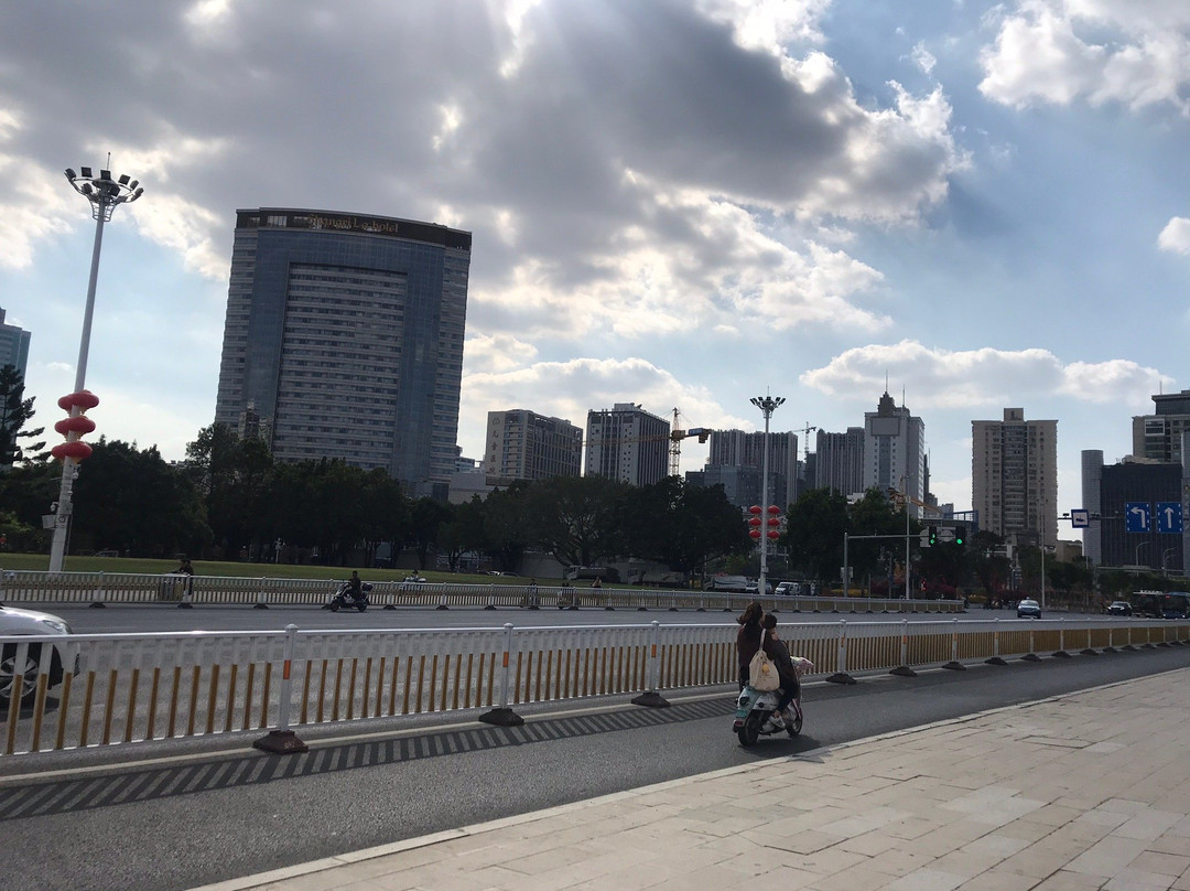 五一广场公园景点图片