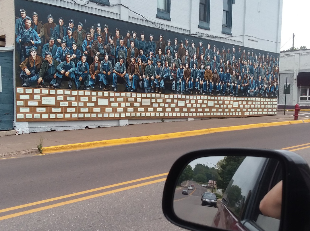 Downtown Miners Mural景点图片