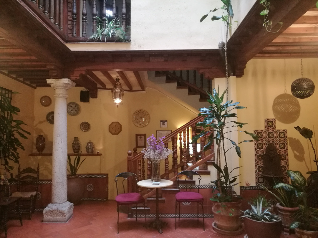 阿尔穆尼亚德善秘古尔酒店主图