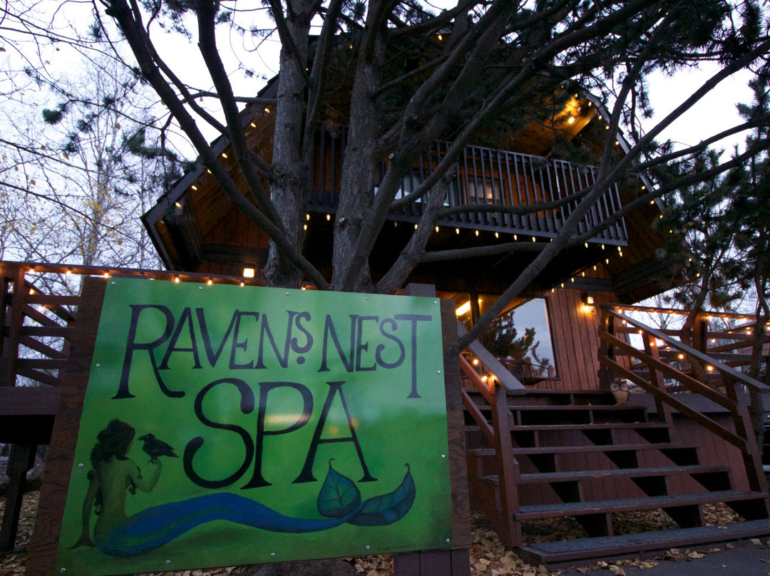 Ravens Nest Spa景点图片