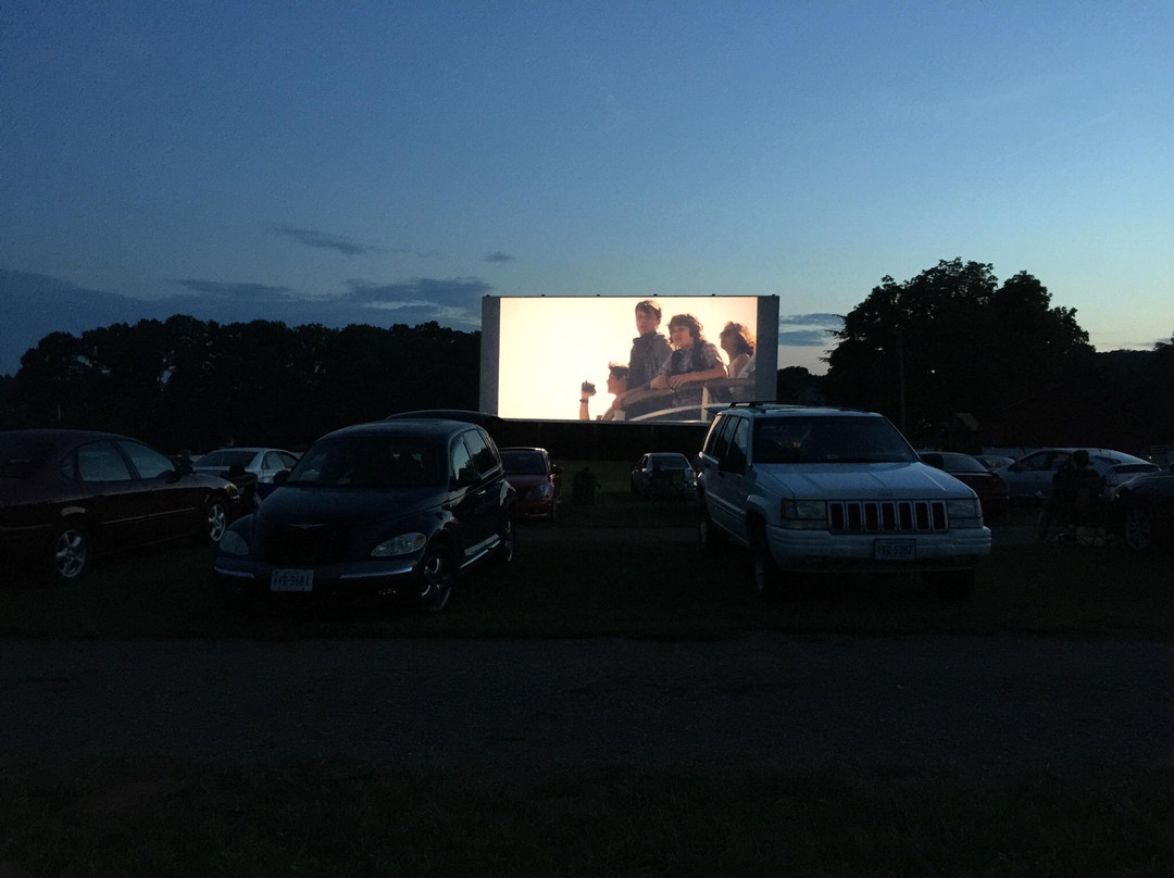 Mayberry Drive-In Theatre & Diner景点图片