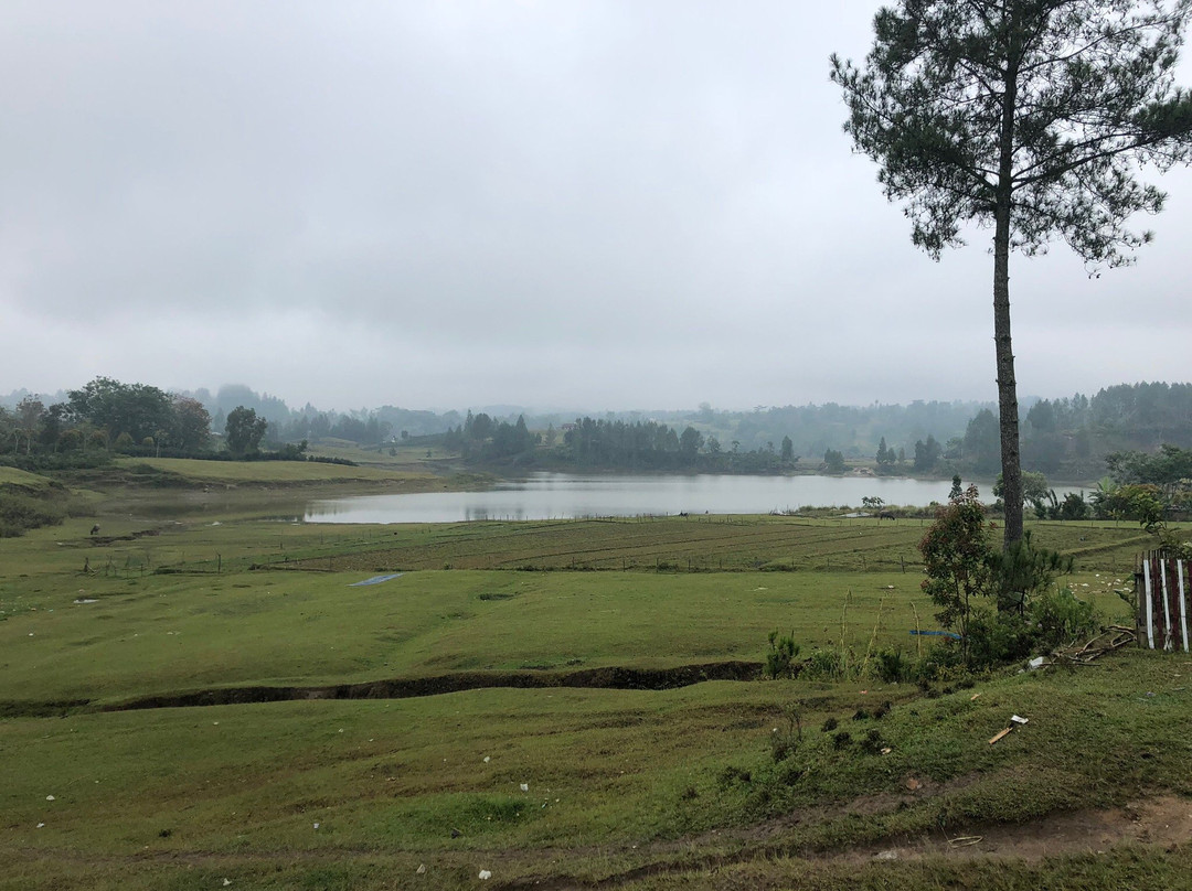 Lake Sidihoni-沙摩西岛必去景点