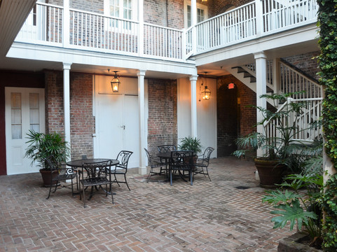 法国市场旅馆主图