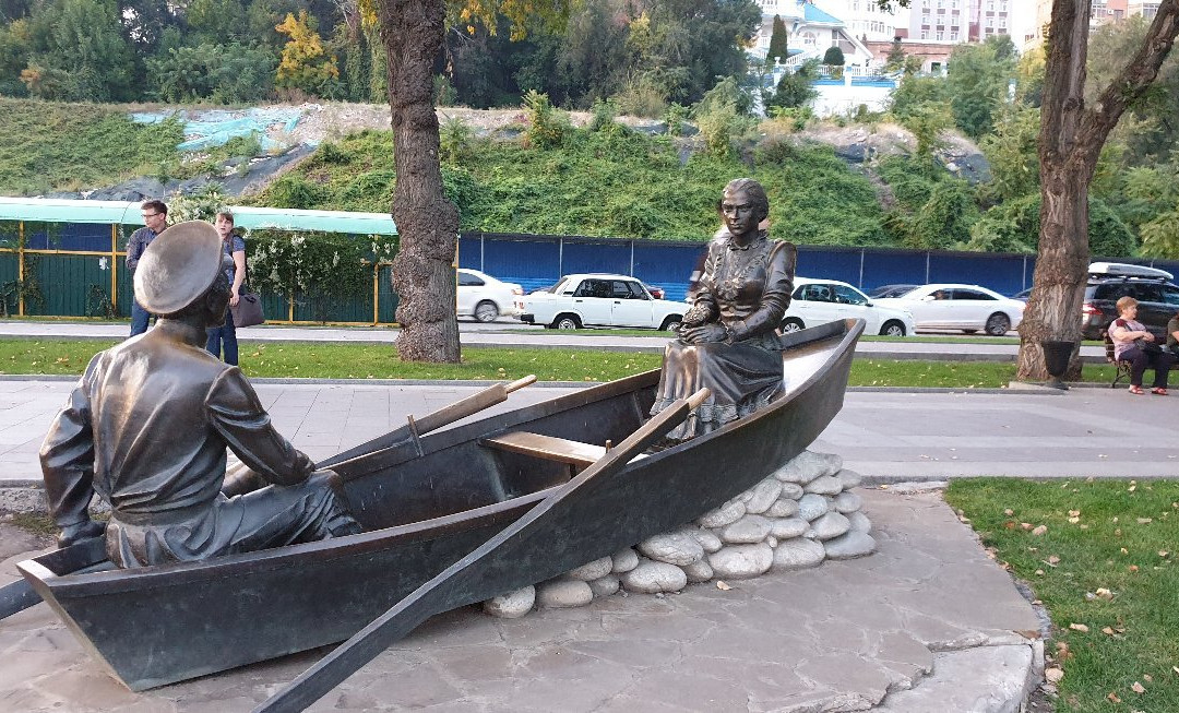 The Sculpture Gregory and Aksinya Boat景点图片
