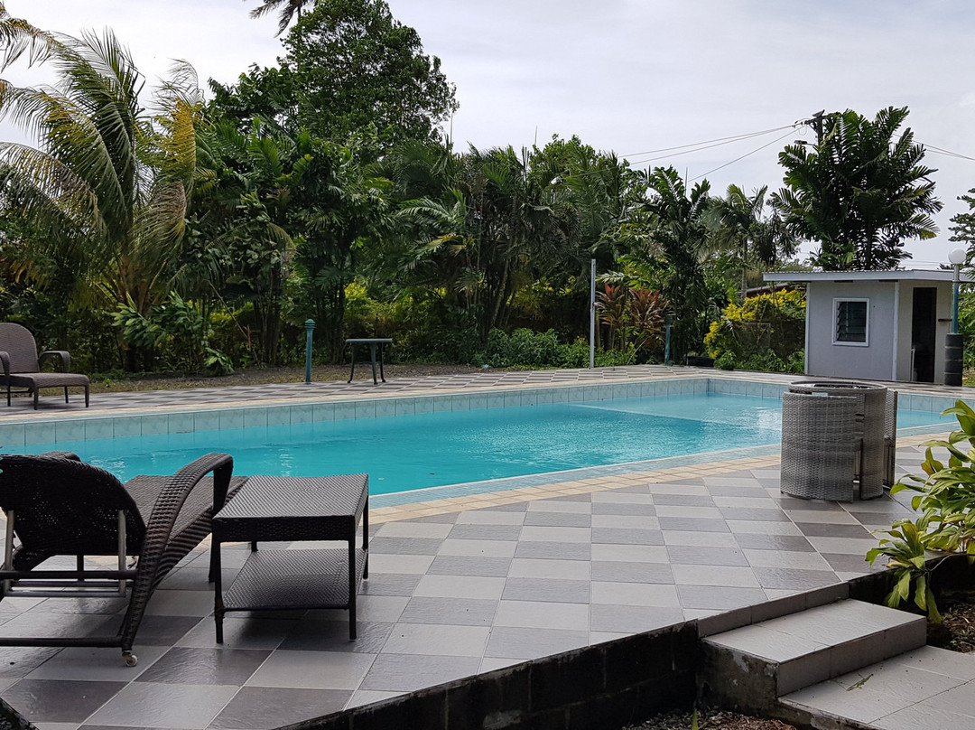Karl's Getaway Hotel & Tours主图
