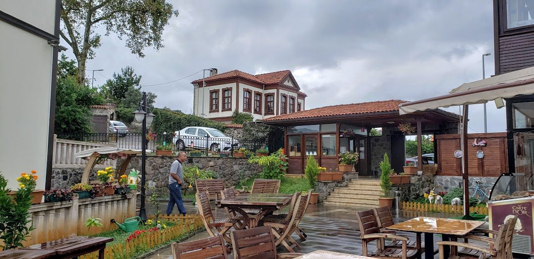 Mehmet Efendi Konagi Otel Restorant Cafe