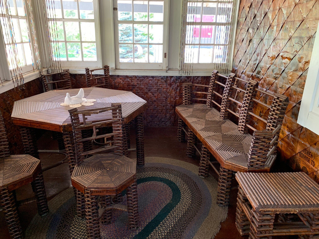 The Paper House景点图片