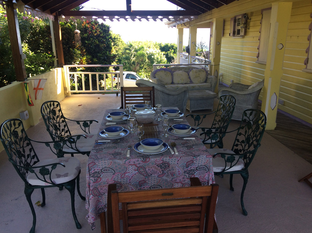 Treetops Villa Guest House主图