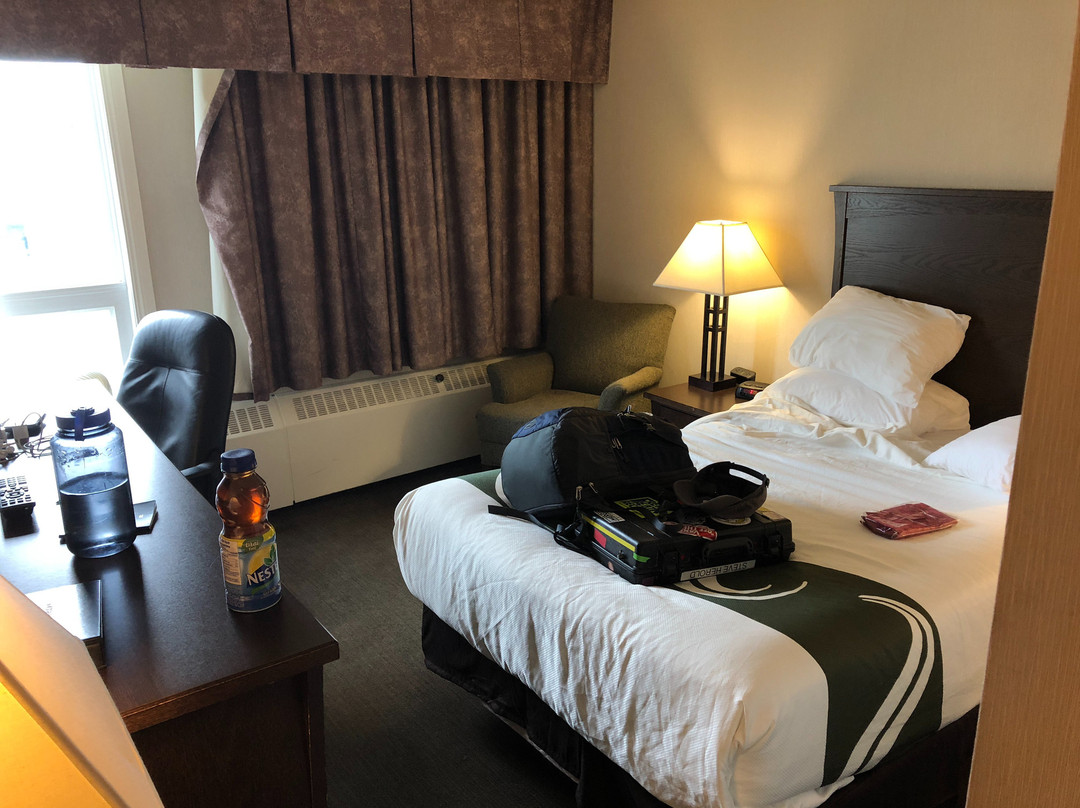 耶洛奈夫旅馆主图