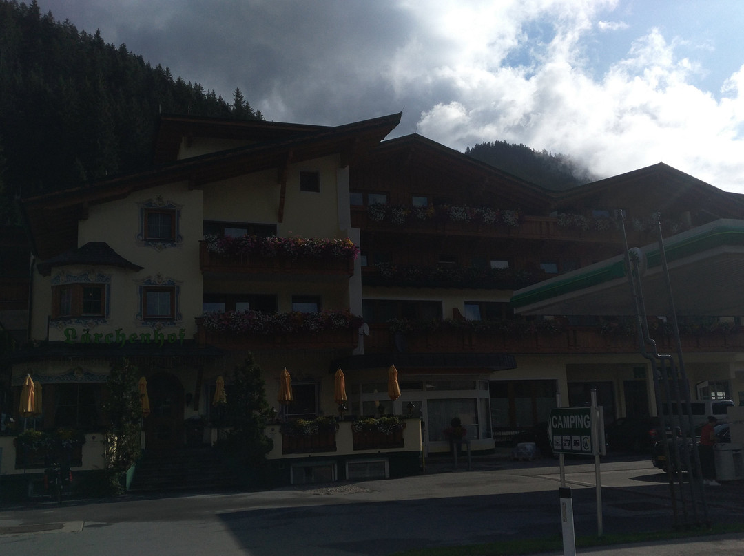 拉辰侯酒店主图