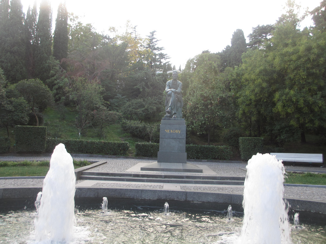 A.P. Chekhov Monument-雅尔达必去景点