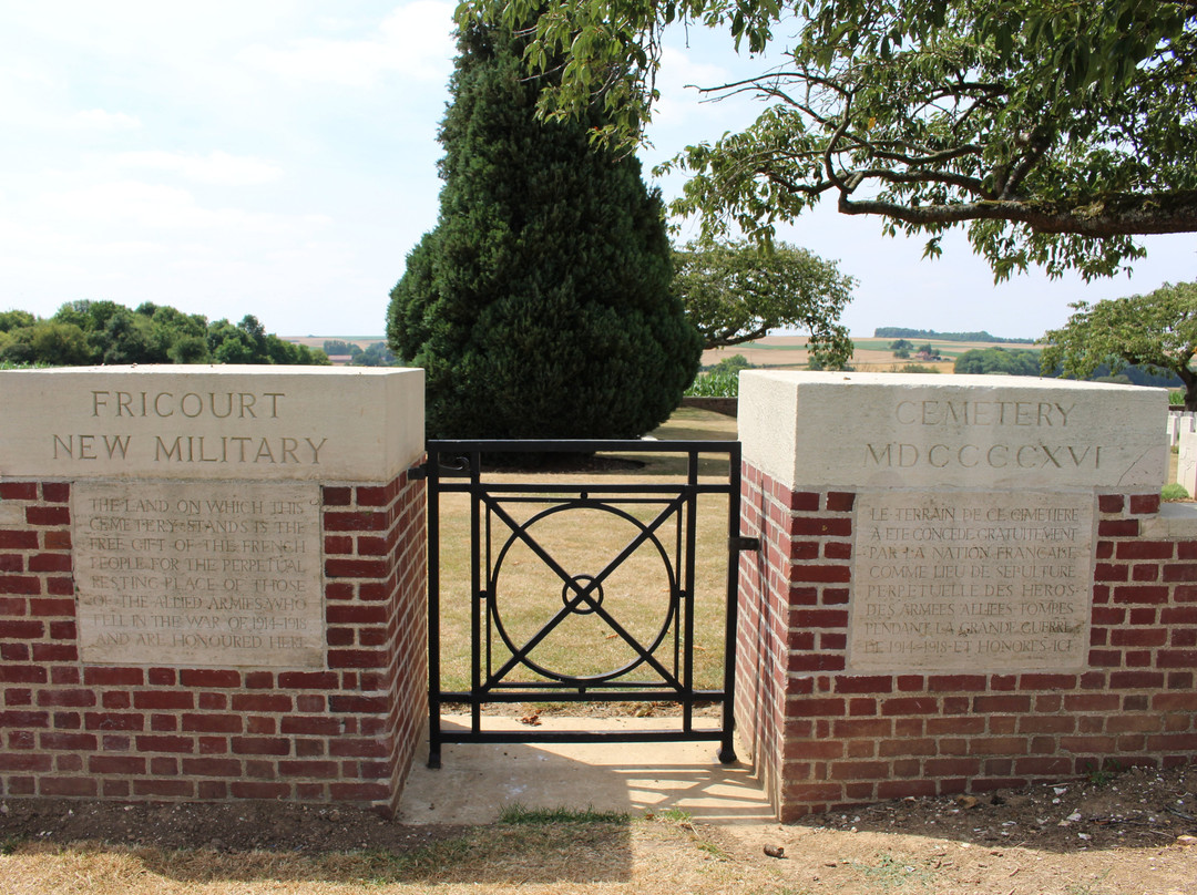 Fricourt New Military Cemetery景点图片