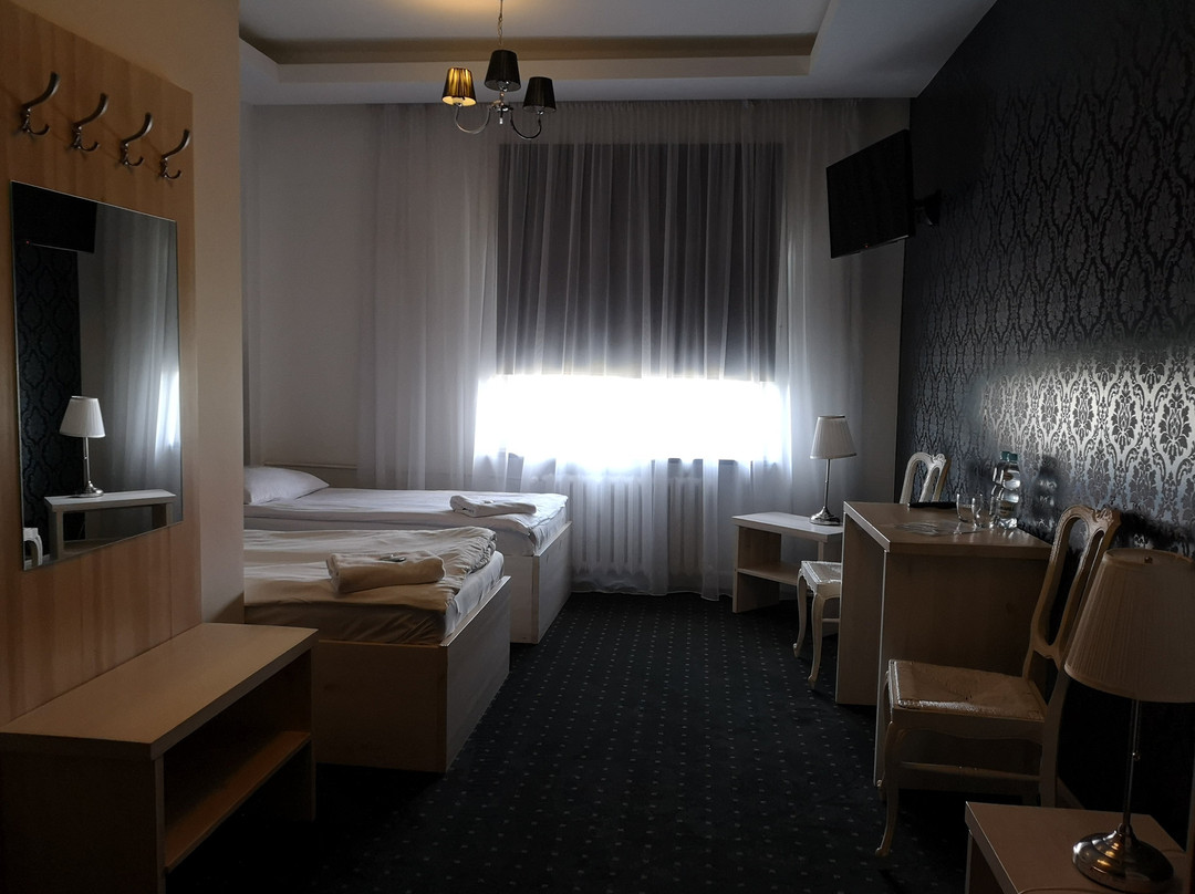 LWOW Hotel & Restaurant主图