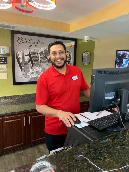 萨拉索塔速8酒店-近西耶斯特基-portrait