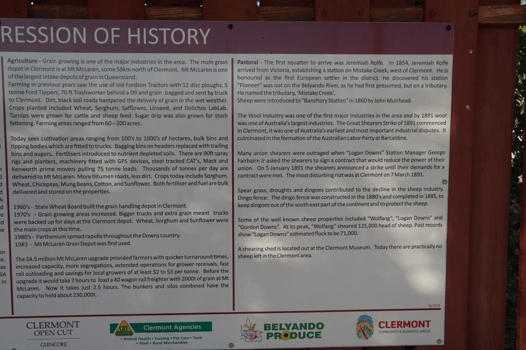 Railway Station and Murals-Clermont必去景点