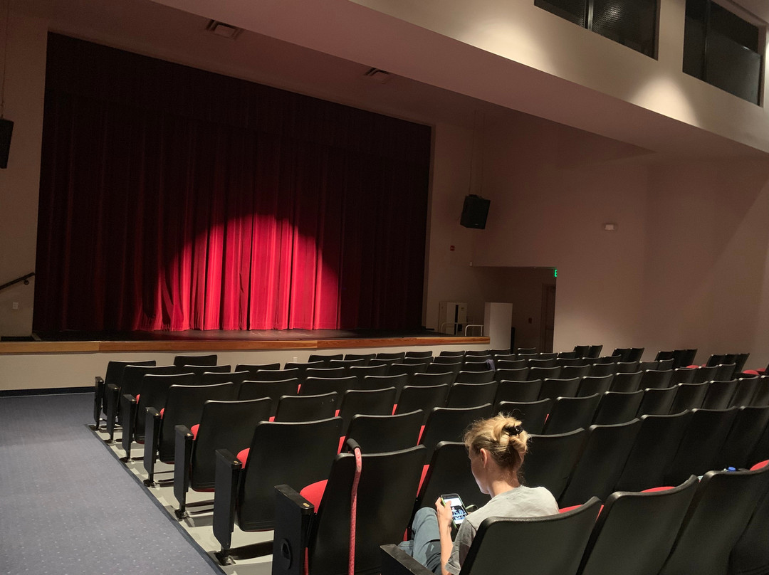 Catherine Hickman Theater-Gulfport必去景点