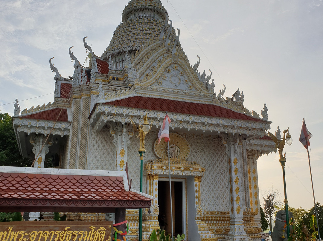 Wat Khao Nang Buat-伦挽娘不必去景点