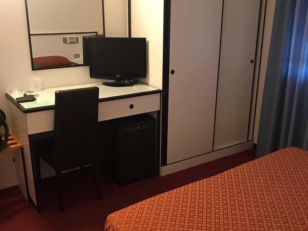 昆德利佛利欧酒店主图