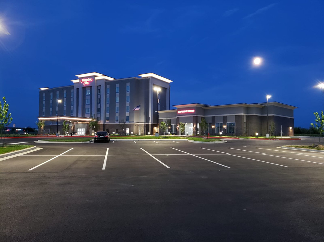 Hampton Inn Gardner Conference Center主图