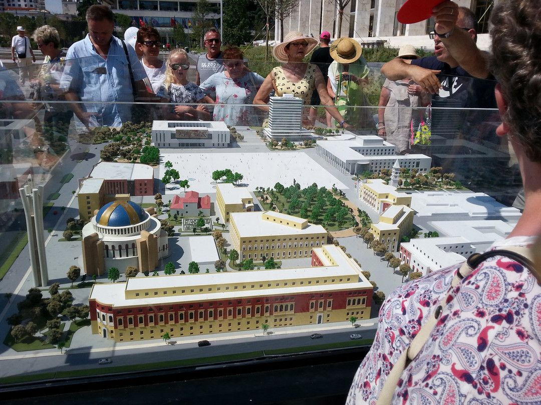 Off Limits Albania-地拉那必去景点