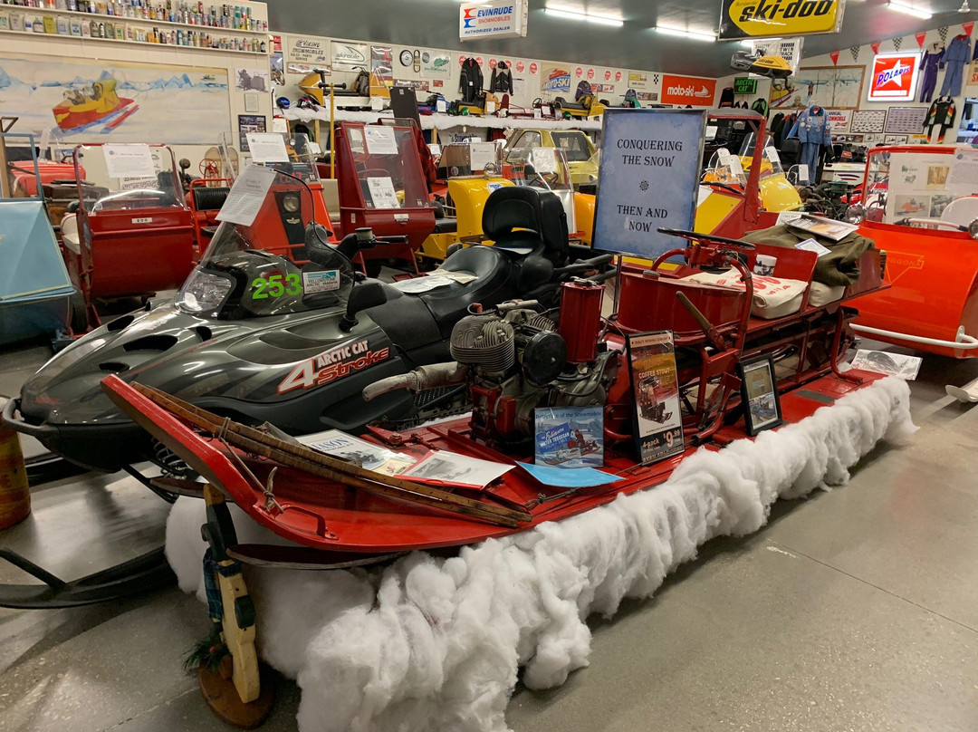 Top of the Lake Antique Snowmobile Museum-Naubinway必去景点