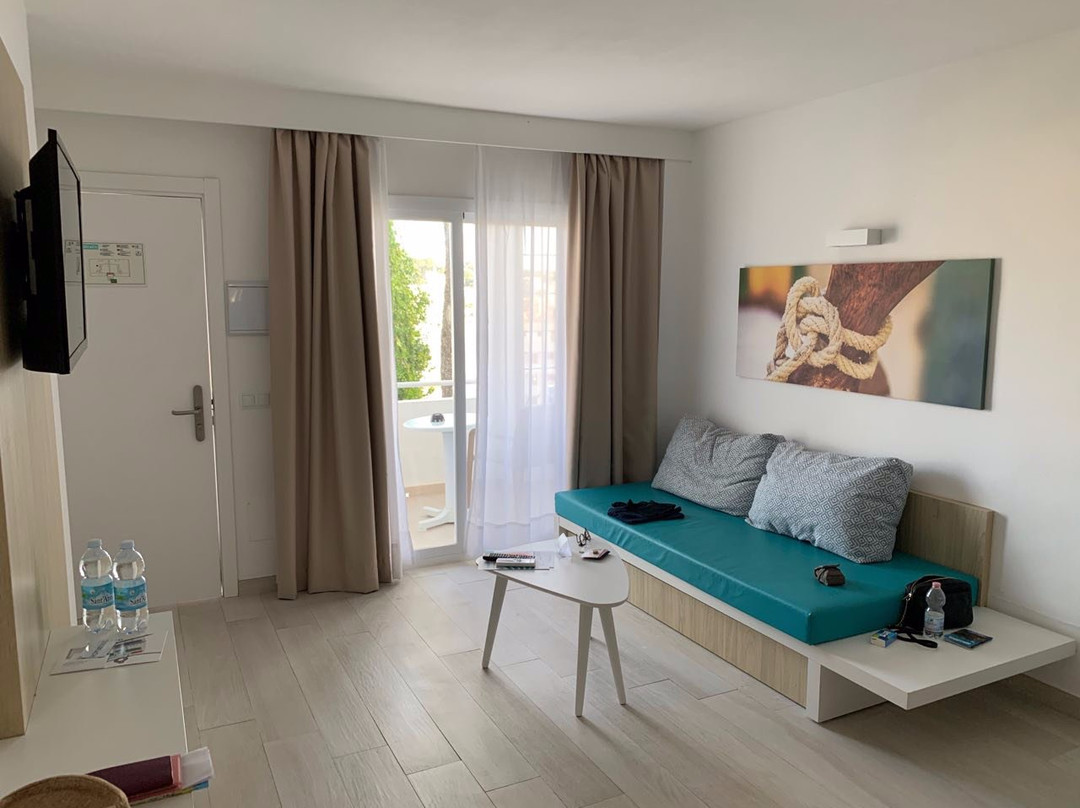 阳光海滩酒店（仅限成年人入住）主图