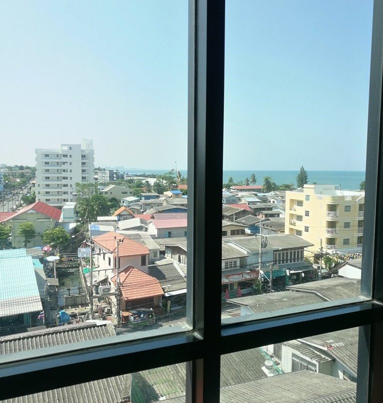 查来拉恩酒店主图