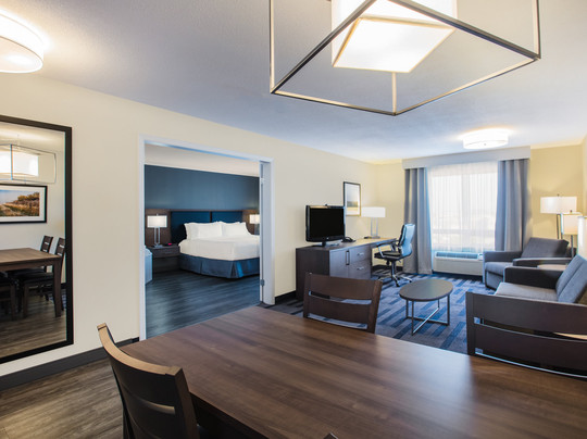 Holiday Inn & Suites Grande Prairie-conference Ctr By IHG主图