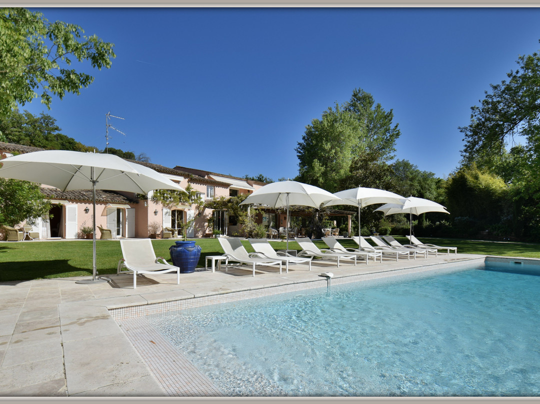 卫杰玛尔维酒店主图