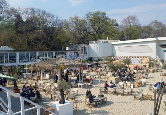 Cubo-瓦尔纳必去景点