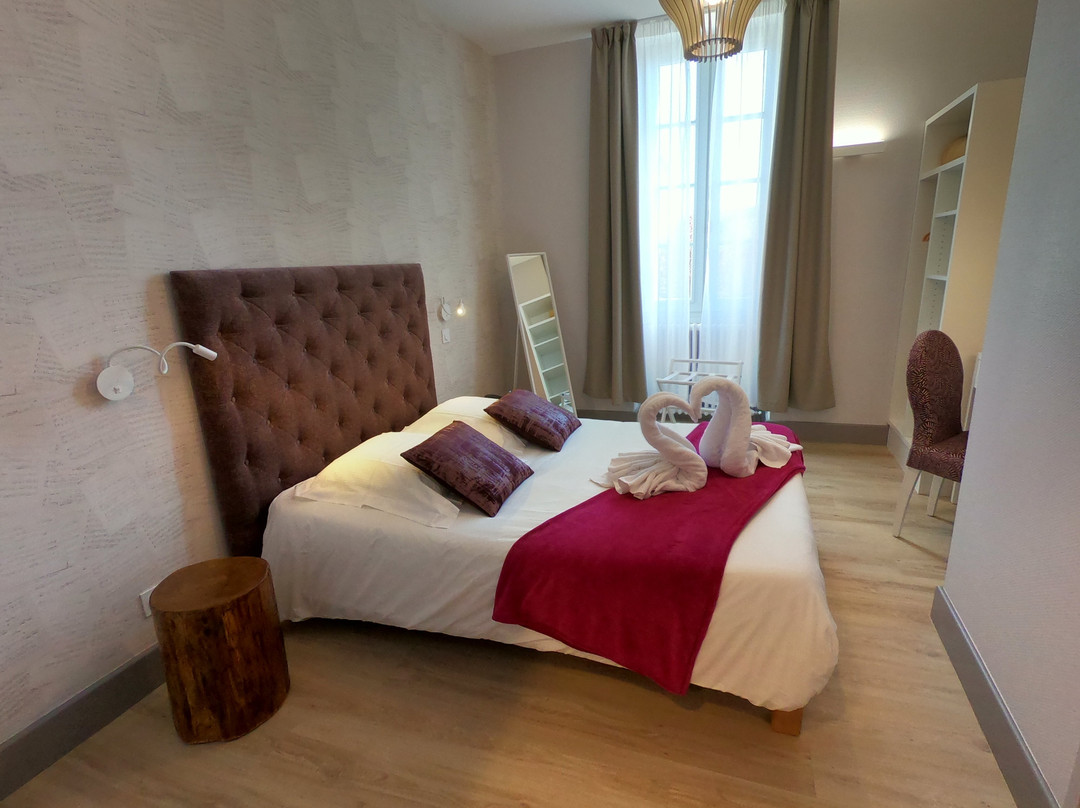 Hôtel-Restaurant Le Home au Père William主图