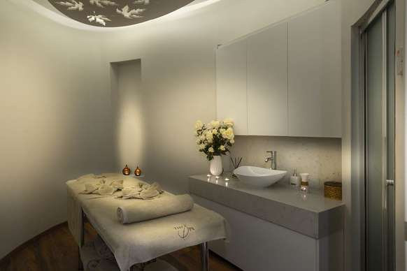 Cavo D’oro Spas-普它肋斯必去景点