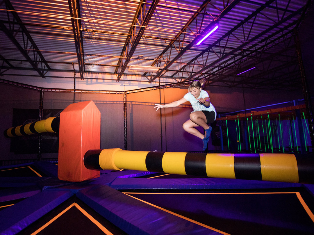 Helium Trampoline & Indoor Adventure Park-New Berlin必去景点