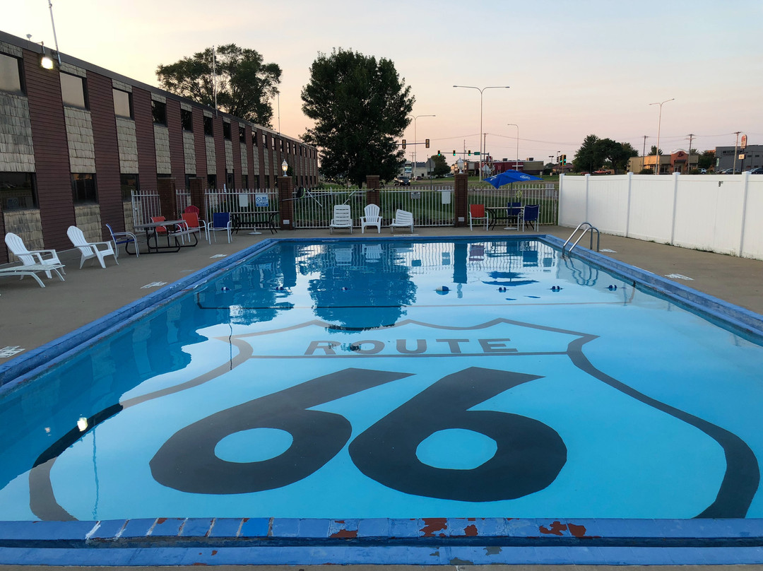 Route 66 Hotel And Conference Center主图