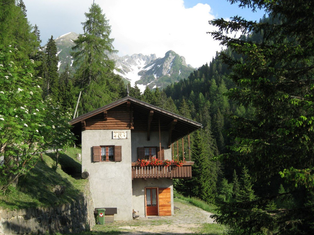 Lago Di Erdemolo景点图片