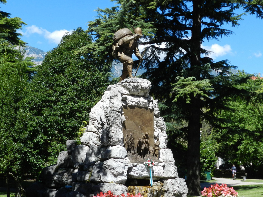 Monumento all'Alpino景点图片
