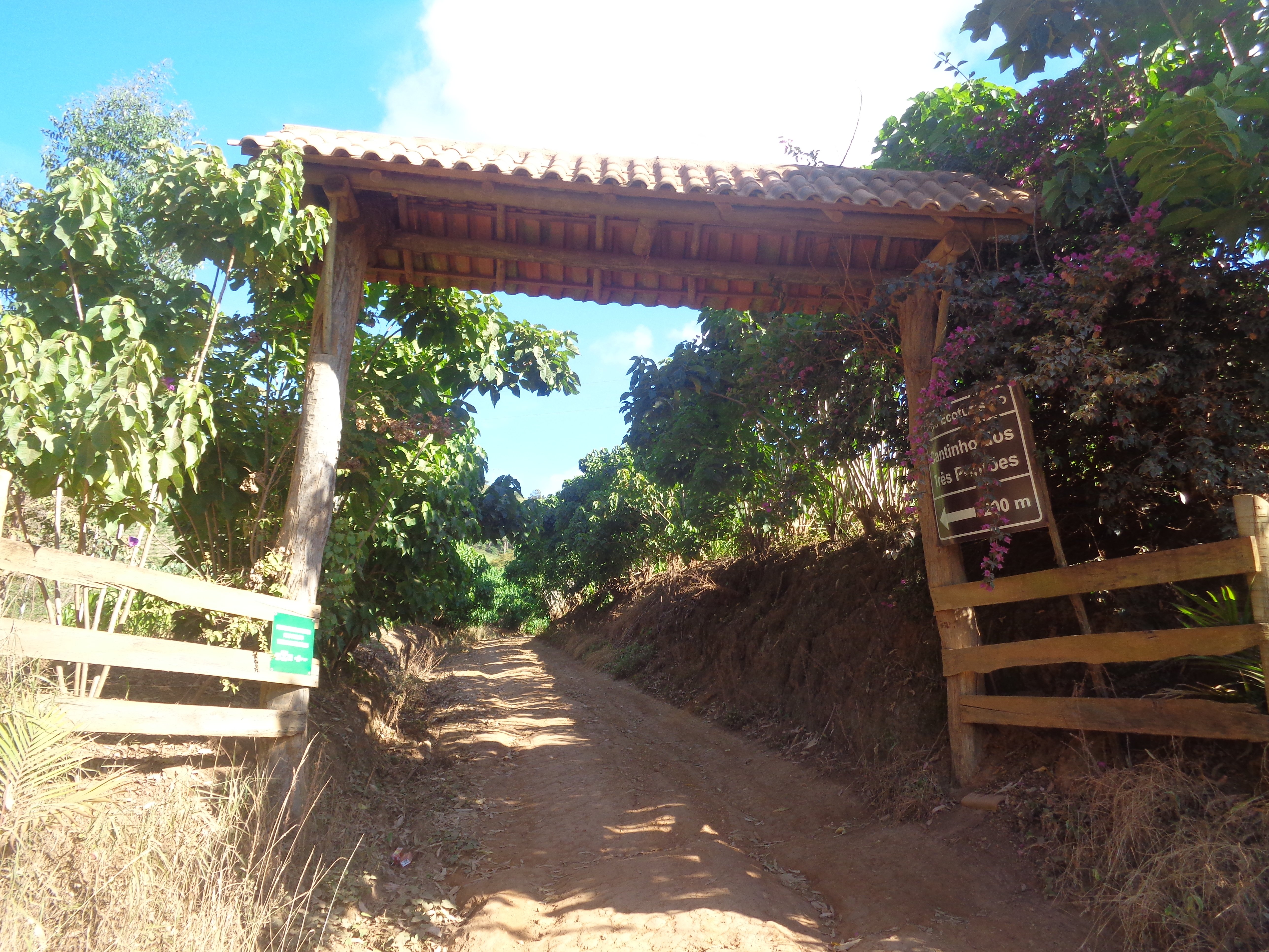 Cantinho dos 3 Pontoes-家庭/游戏区