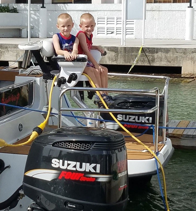 Double Agent Charters-伊斯拉摩拉达必去景点