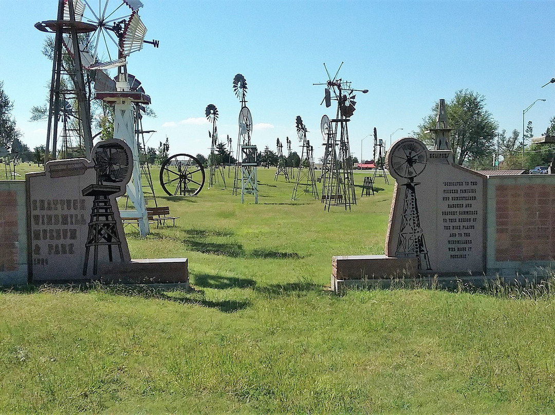 Shattuck Windmill Museum景点图片