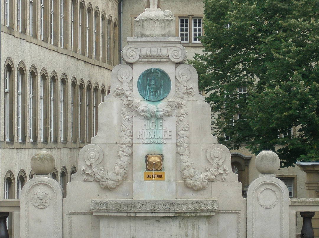 Monument to Michel Rodange-卢森堡城必去景点