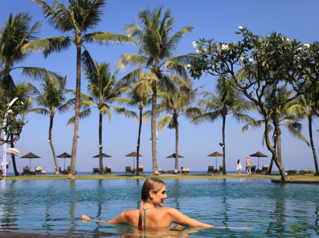 巴厘岛赛米亚酒店主图