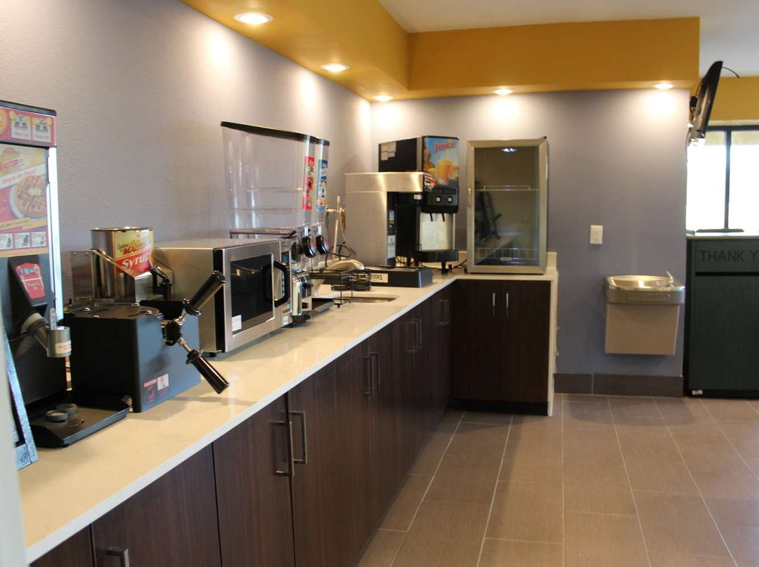 Travelodge by Wyndham Unadilla/Perry Near I-75主图