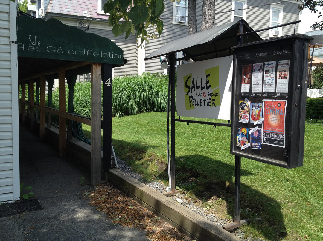 Salle Alec et Gerard Pelletier Hall-Sutton必去景点