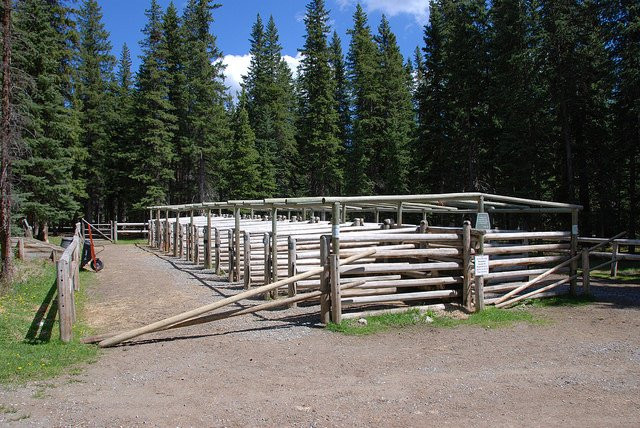 Bluerock Wildland Provincial Park景点图片