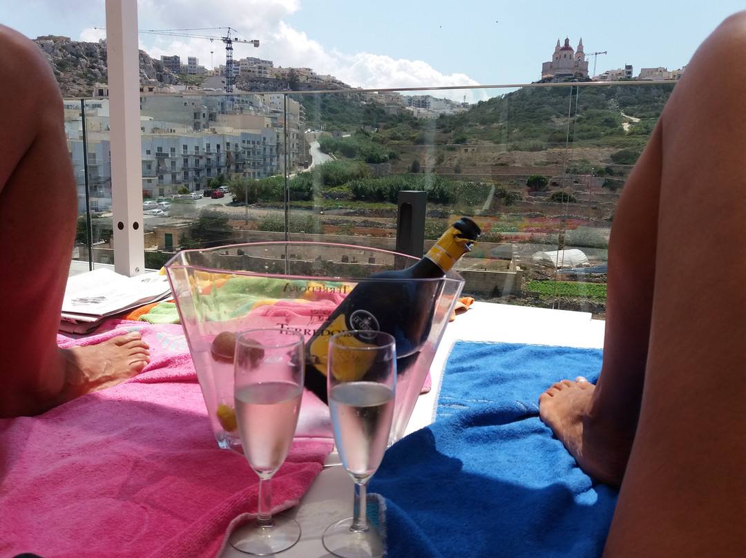 Sky Lounge & Pool-梅雷赫必去景点