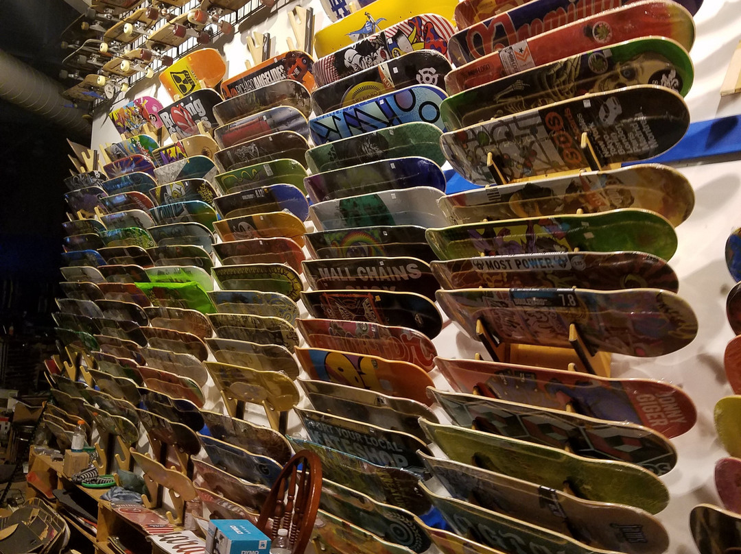 St. Louis Outlet Mall-Hazelwood必去景点