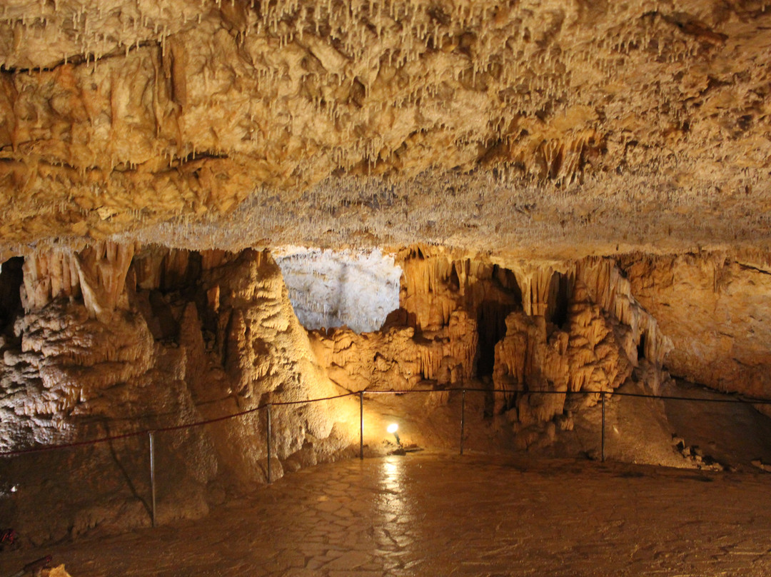 Mramornica Cave景点图片