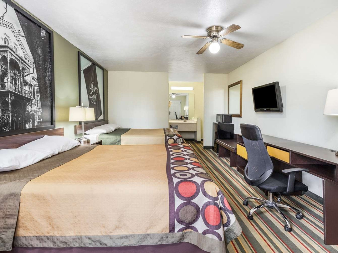 Super 8 By Wyndham Brookhaven主图